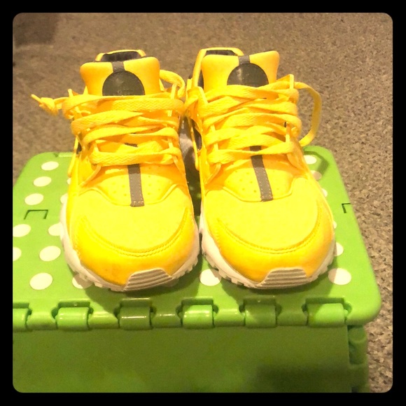 yellow huaraches kids